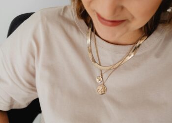 statement necklace layering 2026