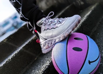 Tinker Hatfield’s Most Iconic Sneaker Designs: A Look