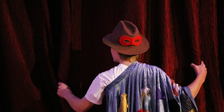 woman with curtain bangs
