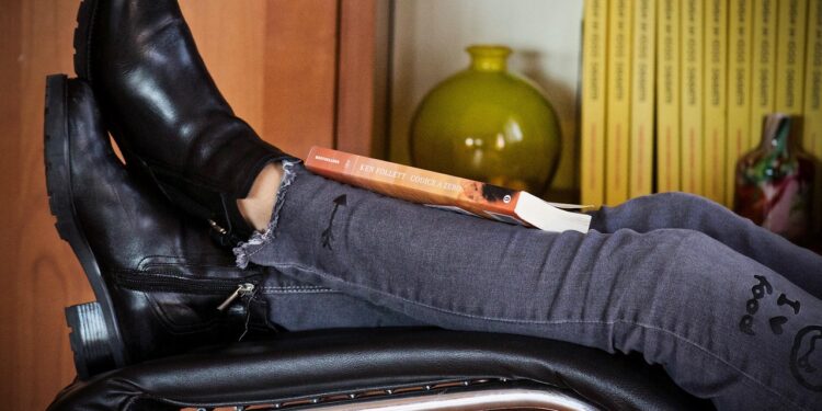 can you hem wide leg jeans
