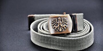 ysl black leather belt gold buckle