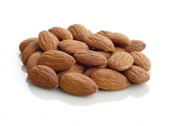 elegant almond nails