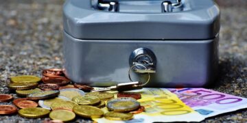 fashion business cash flow