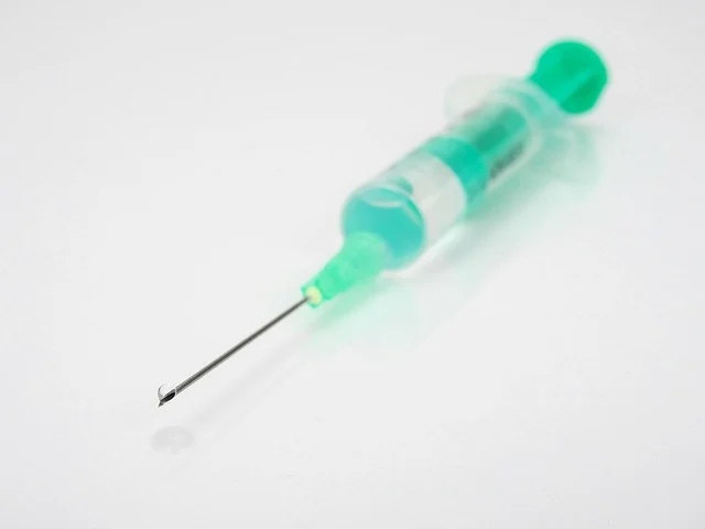 Microneedling vs. Dermal Fillers