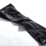 modern low rise jeans outfit