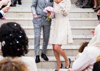 modern wedding dress minimalist