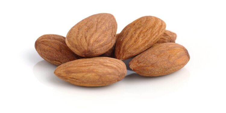 short almond nails