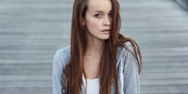 sleek straight hair fashion