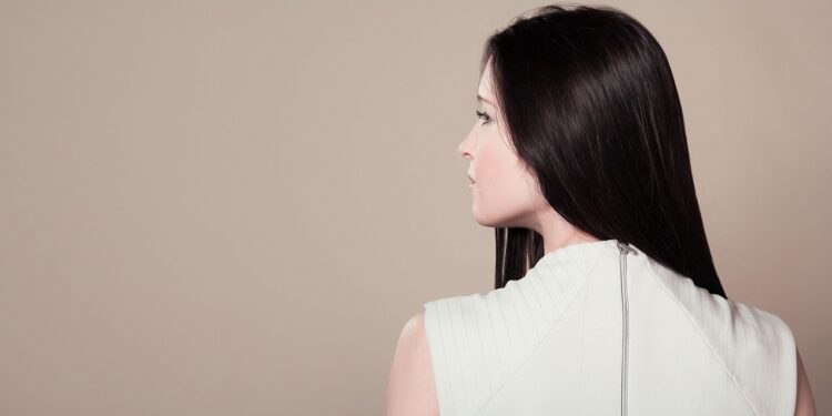 The French Twist Guide: Mastering the Classic Updo