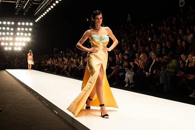 What common mistakes cause fashion founders to fail at fundraising?