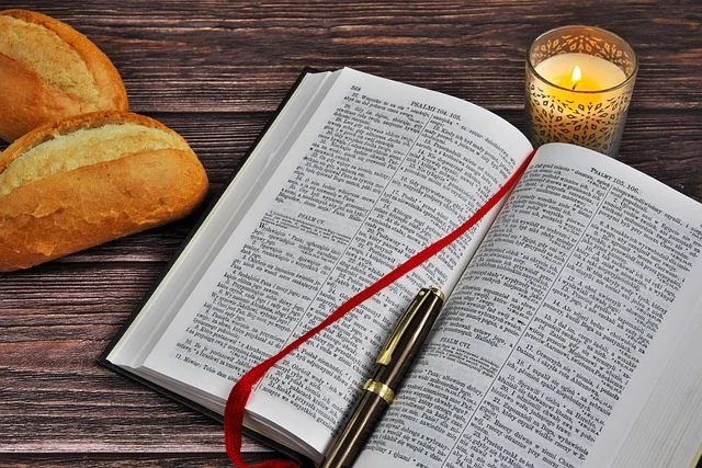 What is the biblical and cultural significance of Mateo?