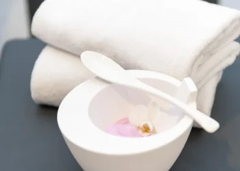 woman hair loss treatment