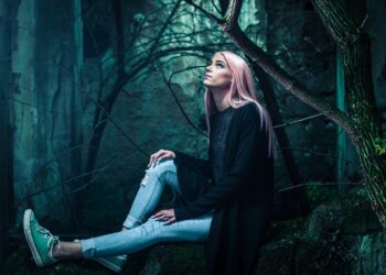 woman in stylish first date outfit