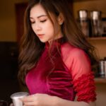 woman wearing midi dress