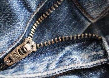 woman wearing sweatpant jeans