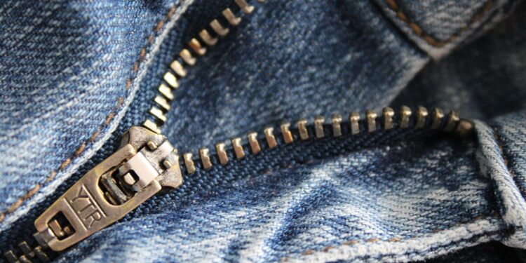 woman wearing sweatpant jeans