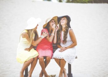 women over 50 fashion