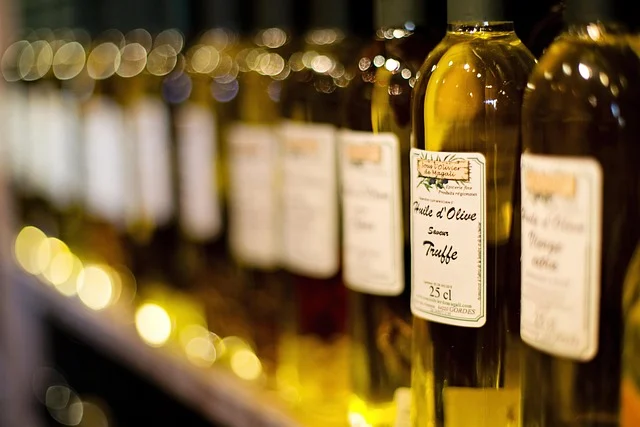 Penetrating oils that enter the hair shaft